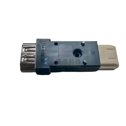 HDMI automatic connector
