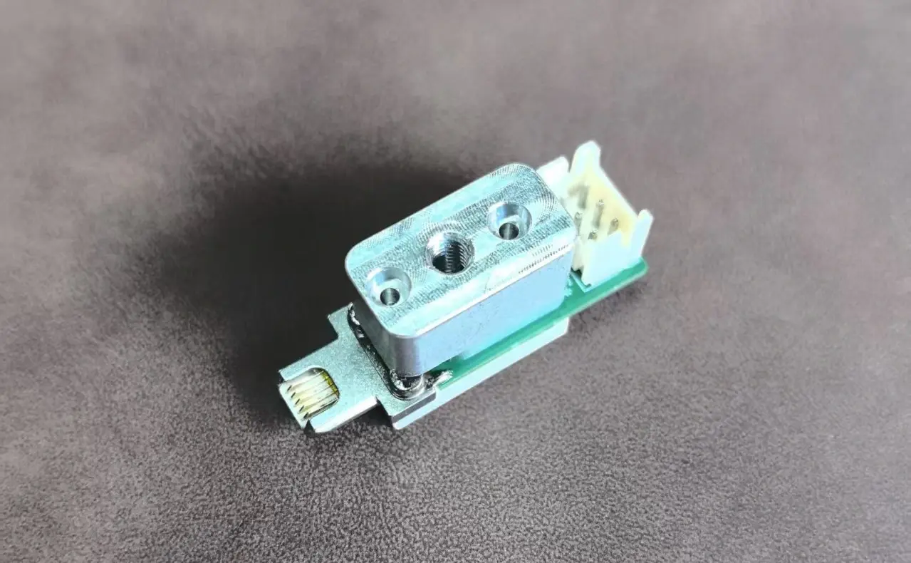 Micro-USB test connector