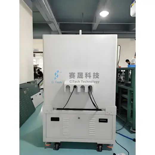 Knife acoustic chamber